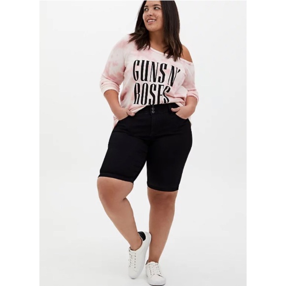 BNWT Torrid Super Soft Black Jegging Bermuda Short - Picture 6 of 7